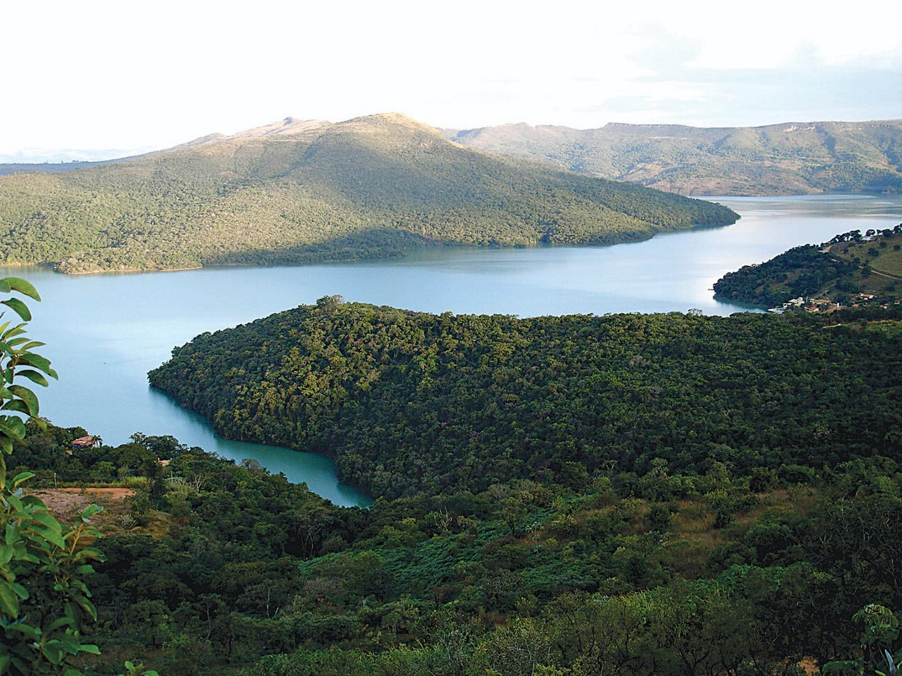 Lago de Furnas: turismo náutico e ecoturismo no Carnaval da Tranquilidade