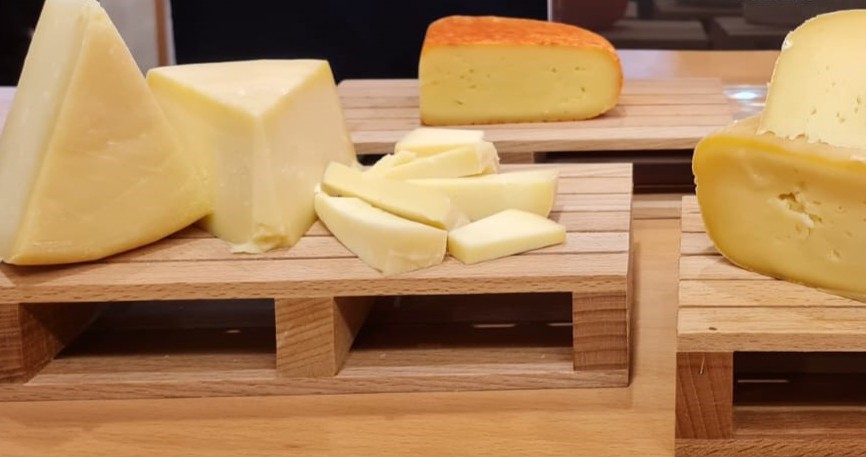 O queijo Canastra vem da região de São Roque de Minas, uma das dez produtoras de Queijo Minas Artesanal (QMA) no Estado
