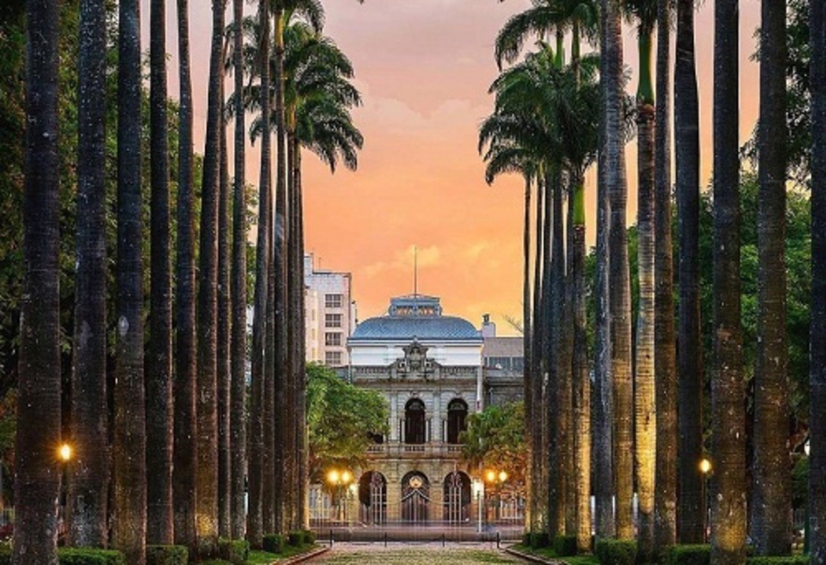 O Palácio da Liberdade é o cartão-postal da praça da Liberdade
