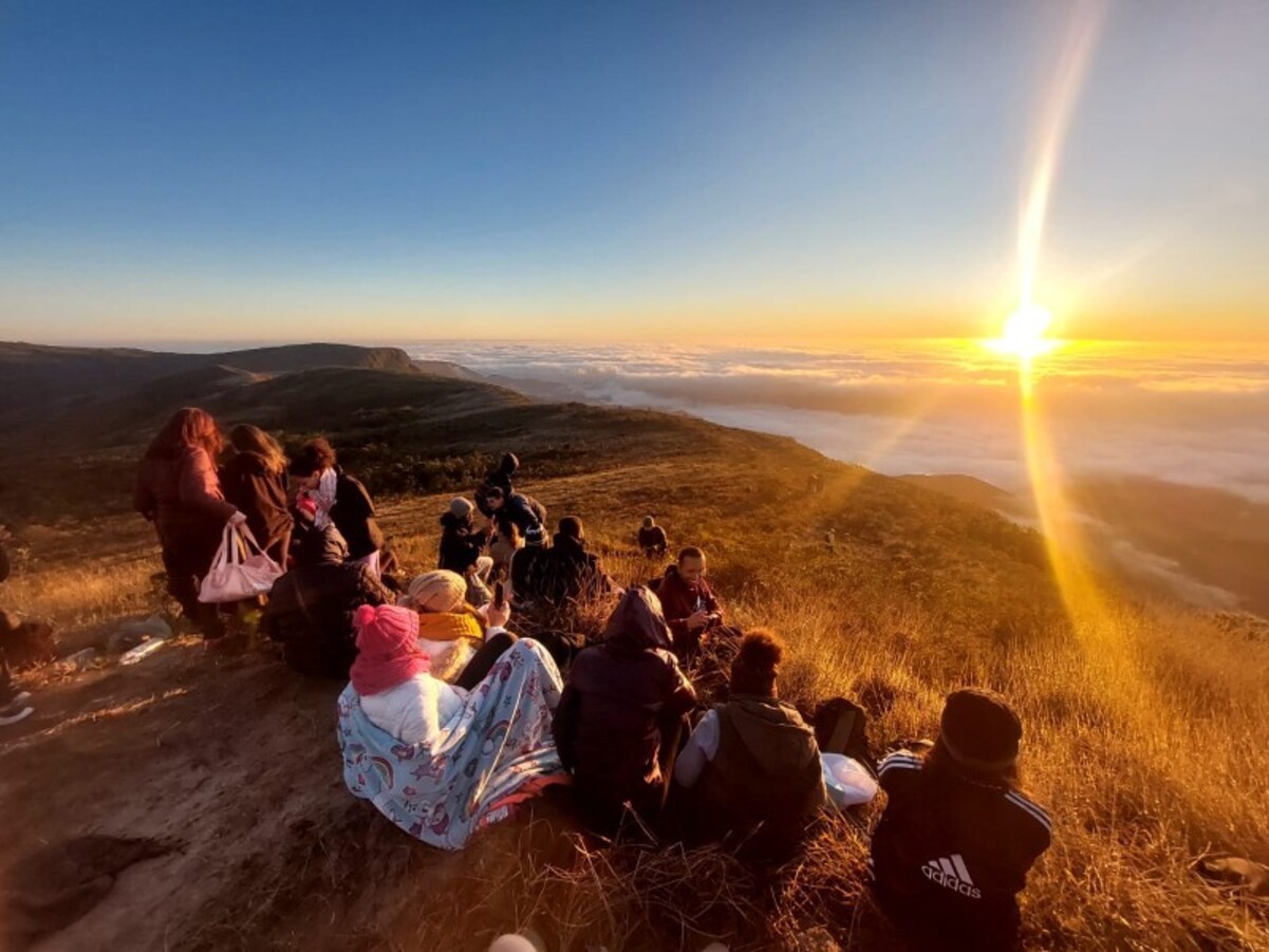 Nascer do sol no Parque Estadual do Ibitipoca deve ser agendado e exige a presença de um guia