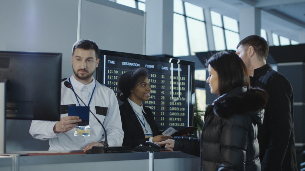 O passaporte brasileiro permite que você viaje sem visto para 171 países.