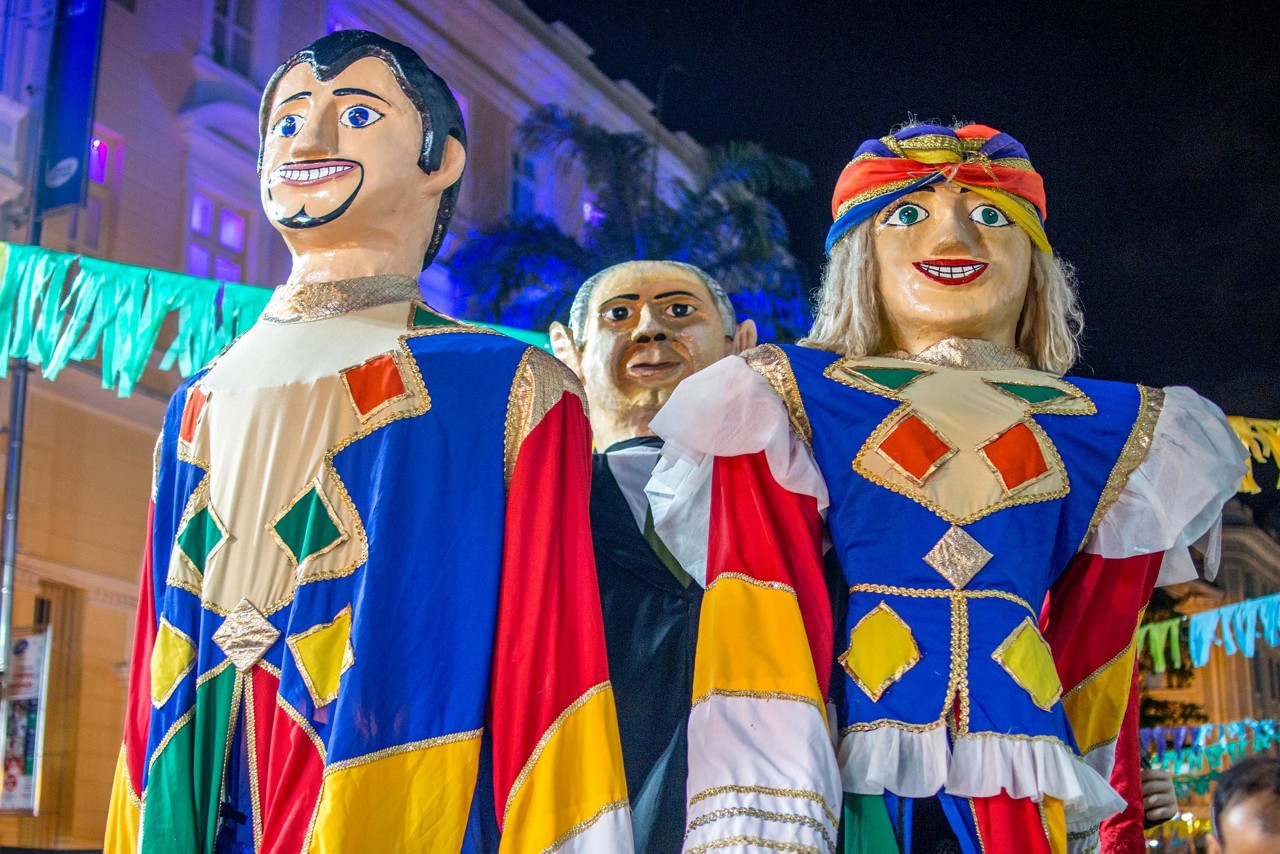 Bonecos Gigantes