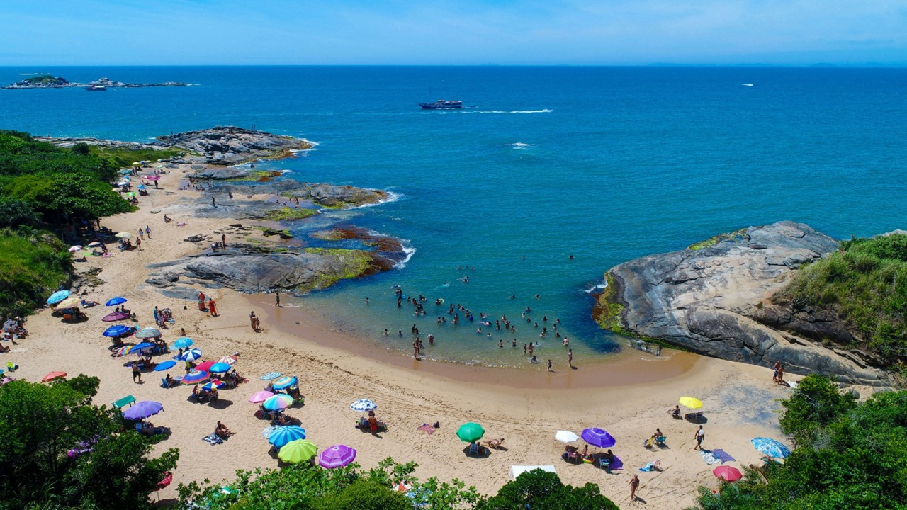  Vista aérea da Praia das Areias Negras, em Rio das Ostras