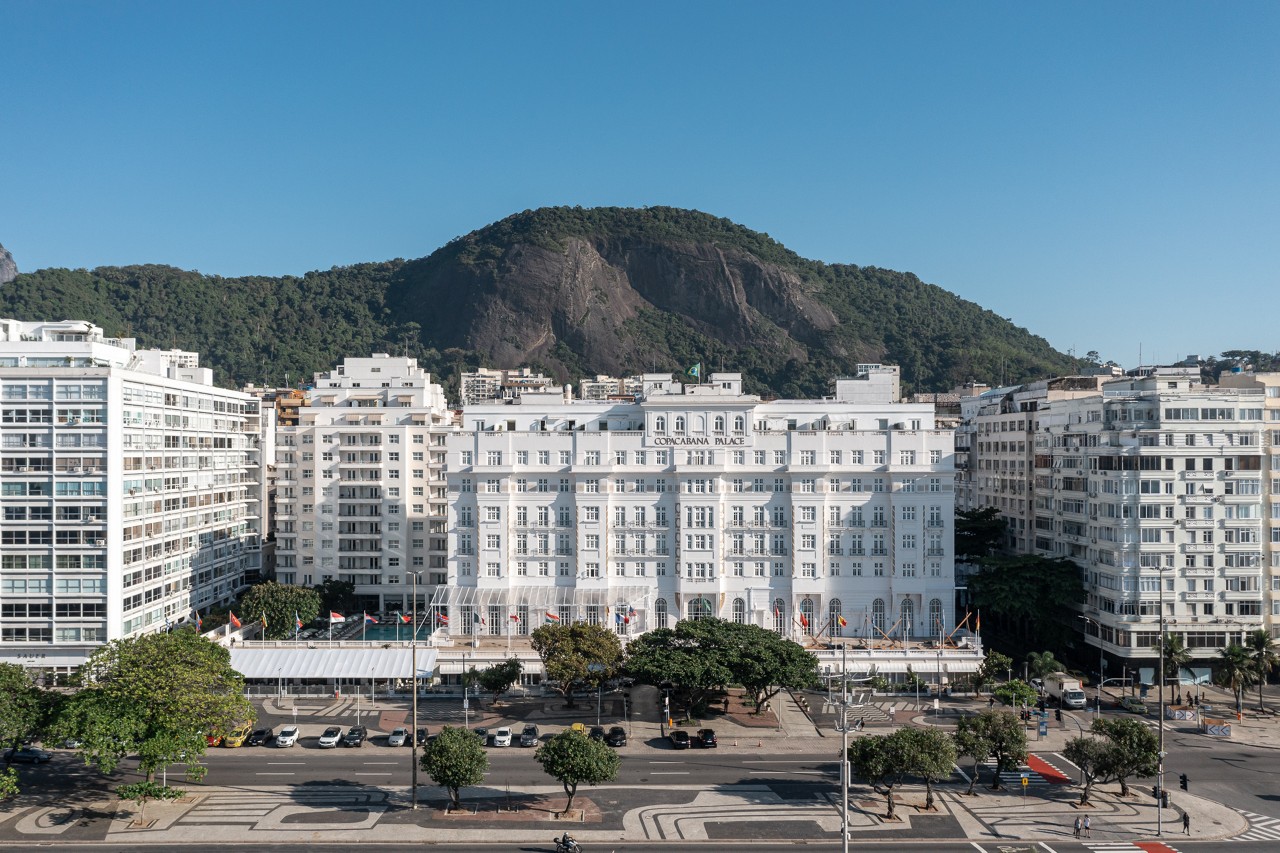 Vista do complexo do Copacabana Palace, na praia de Copacabana, no Rio de Janeiro