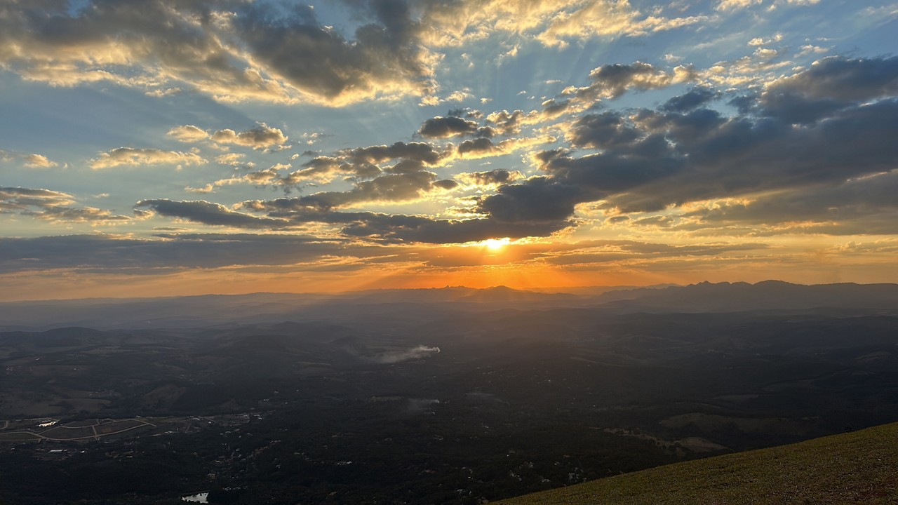 Pôr do sol na serra da Moeda