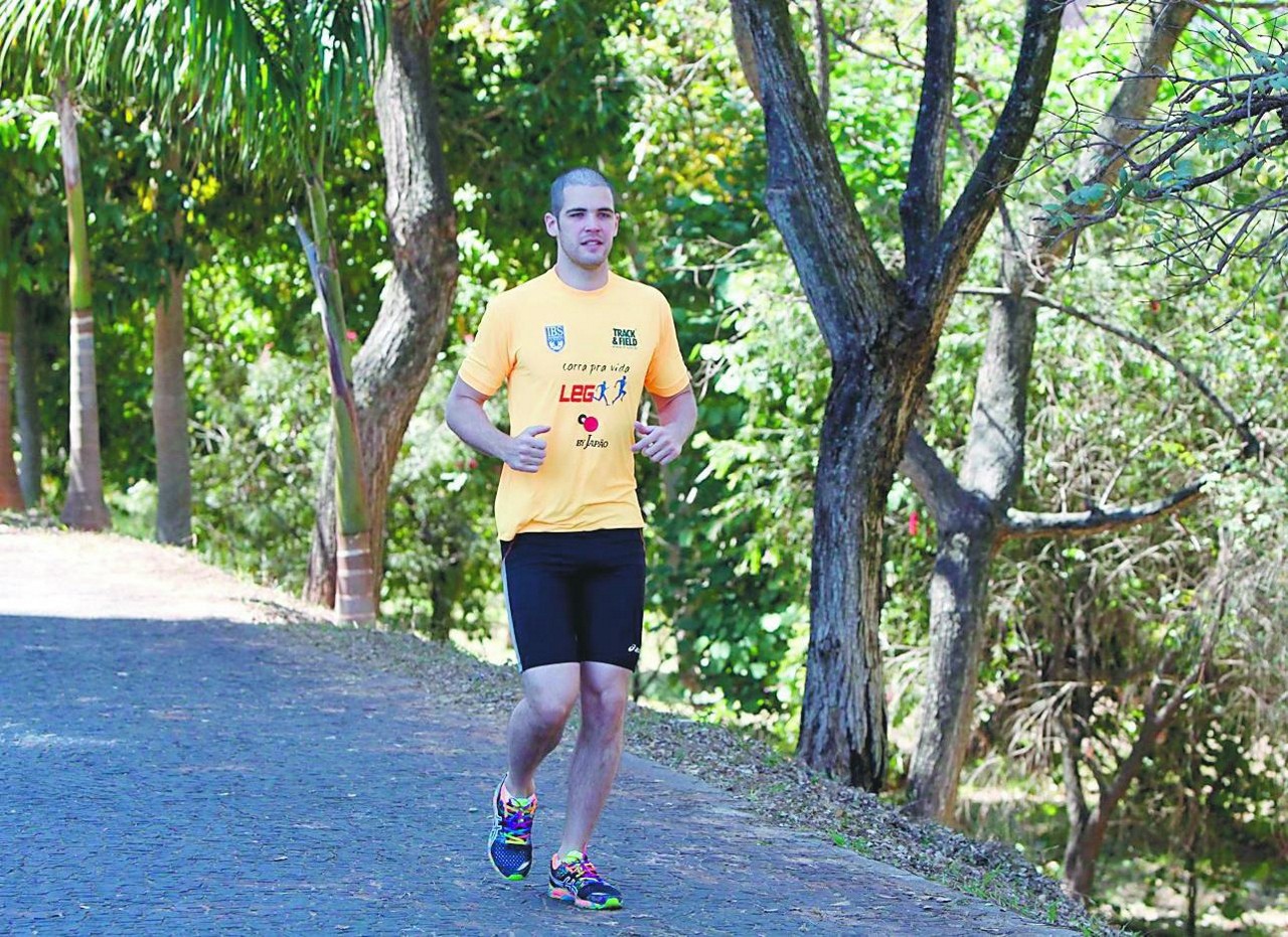 Estreante. 
O estudante João Brito está treinando desde o início do ano para correr a Volta da Pampulha pela primeira vez