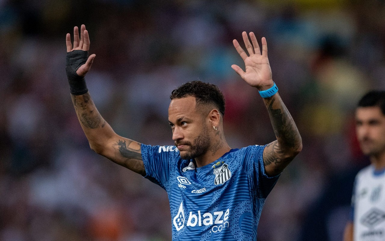 Neymar durante aquecimento do Santos (Foto: Thiago Ribeiro/AGIF)