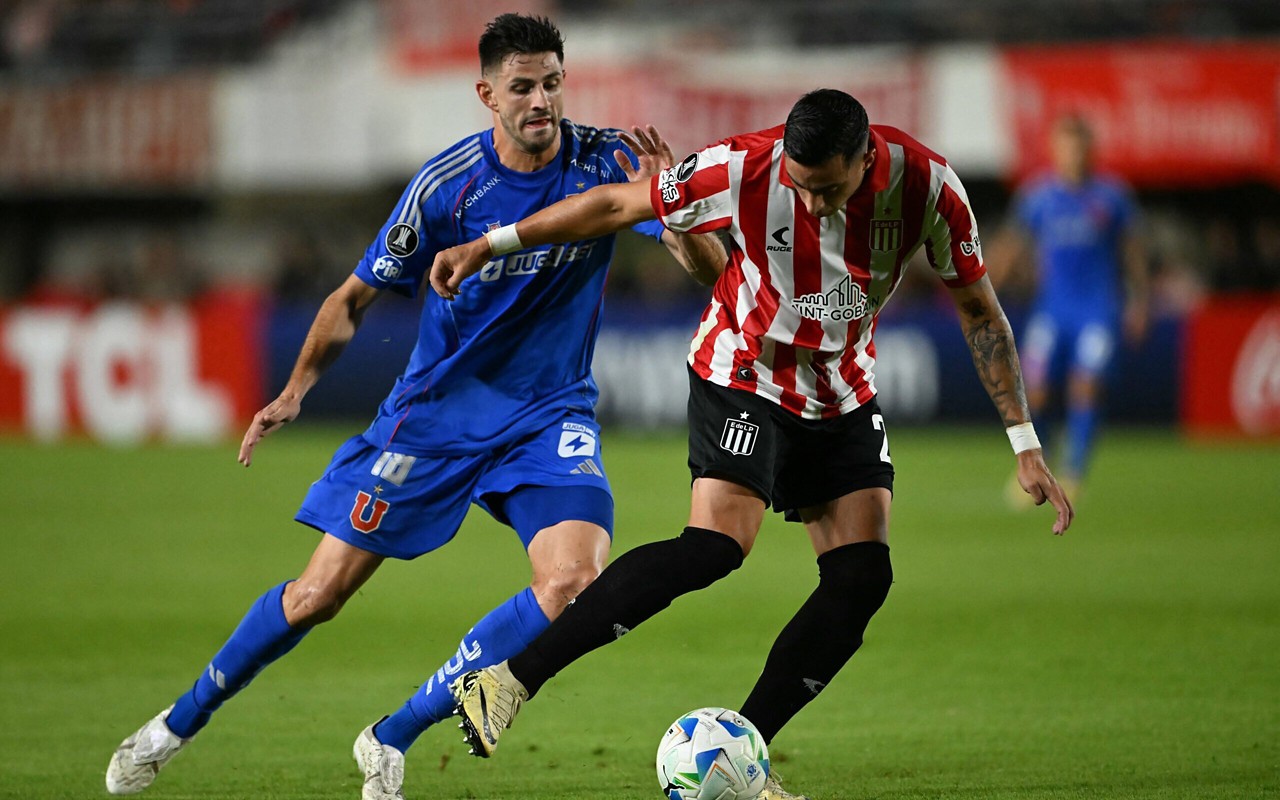 Lucas Di Yorio e Ramiro Funes Mori em Estudiantes x Universidad de Chile. (foto: Luis ROBAYO / AFP)