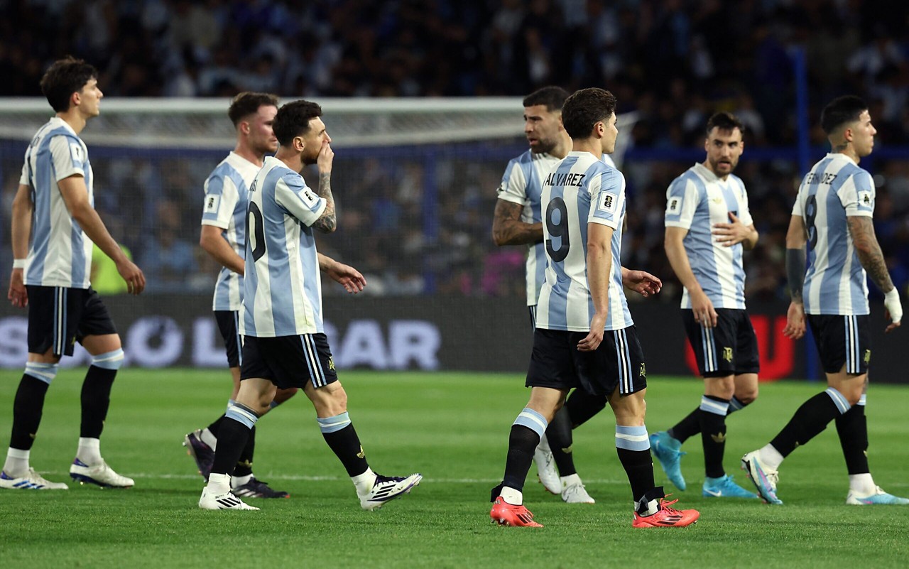 Uruguai e Argentina se enfrentam pela 13ª rodada das Eliminatórias Sul-Americanas para a Copa do Mundo, veja onde assistir (Foto: Alejandro Pagni/AFP)