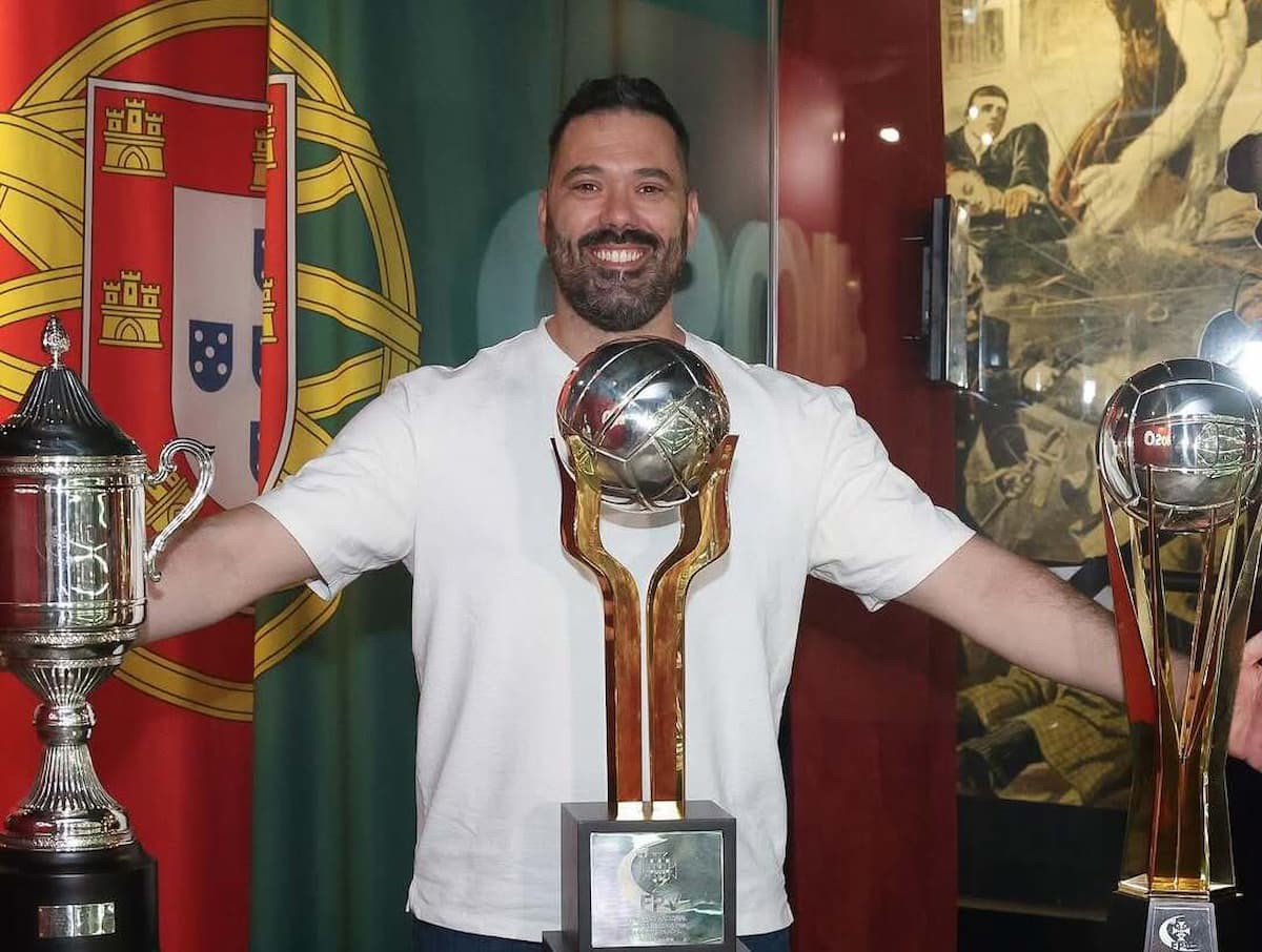 Português Rui Moreira é o novo treinador do Dentil Praia e chega com títulos conquistados na Europa na bagagem