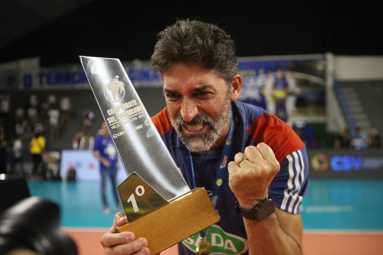 Filipe Ferraz começou sua carreira como treinador do Sada Cruzeiro na temporada 2021/22