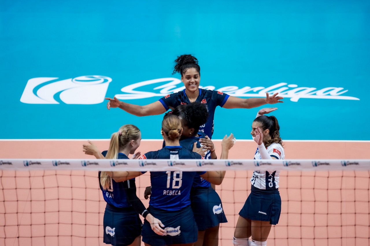 O Gerdau Minas superou o Abel Moda na estreia da Superliga