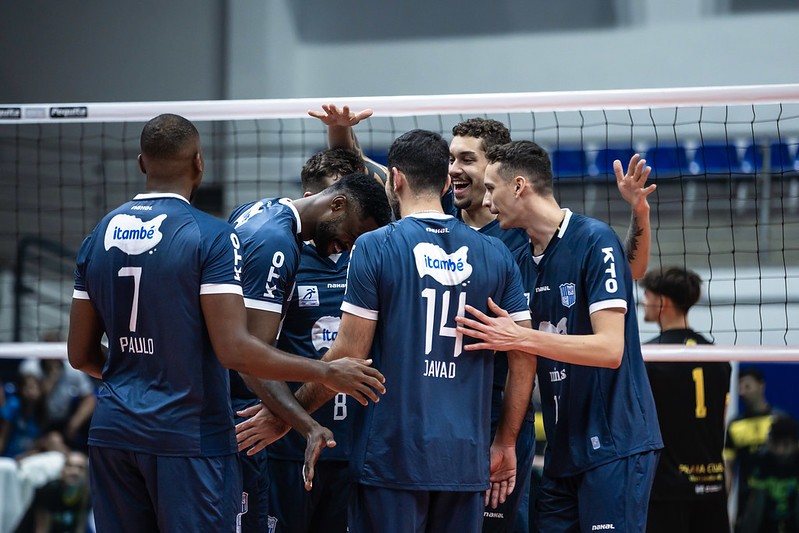As equipes já estão matematicamente classificadas para as semifinais do torneio