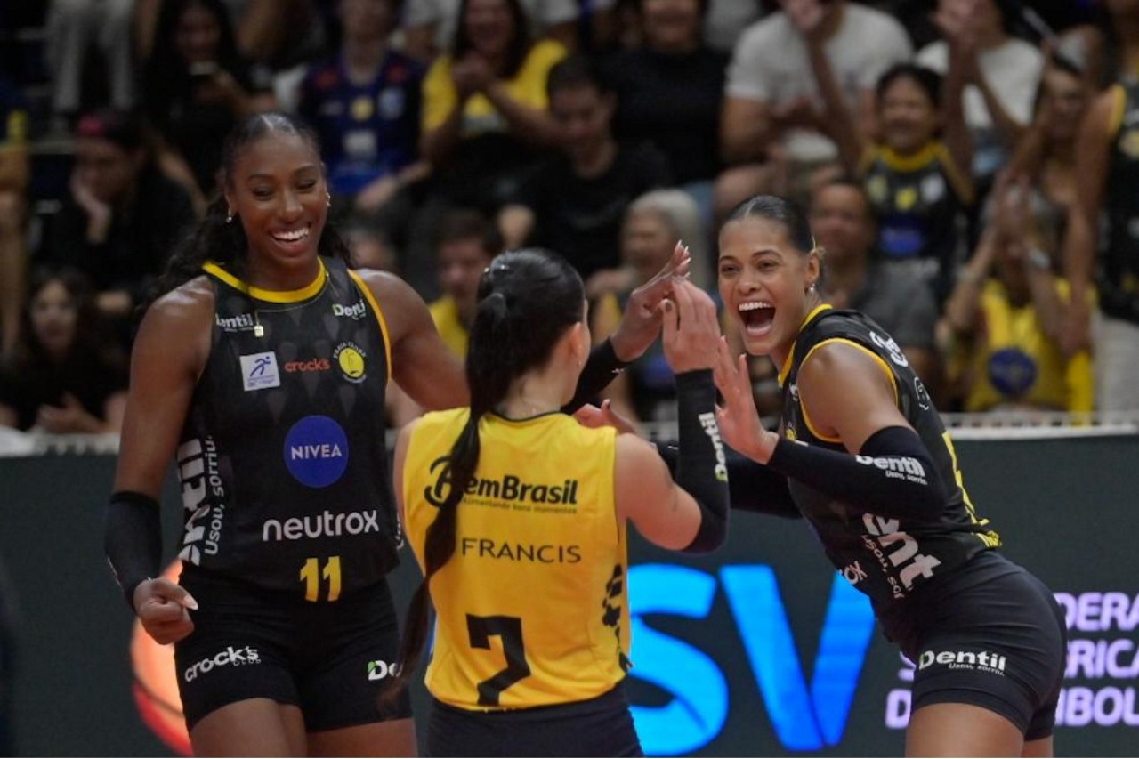 Praia Clube campeão Sul-Americano de clubes de vôlei feminino 2025
