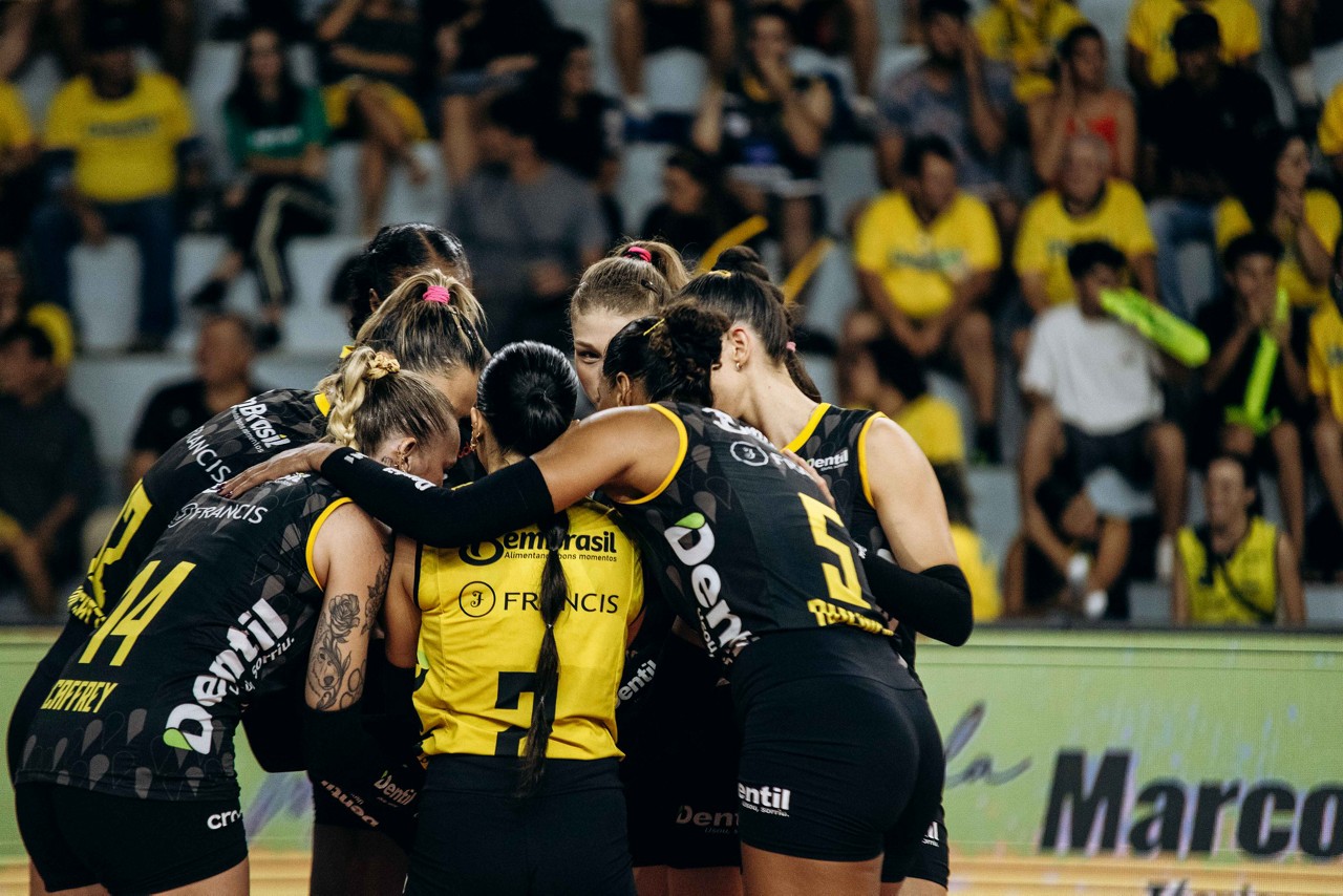 Praia Clube enfrente Maringá pelos playoffs da Superliga Feminina de Vôlei