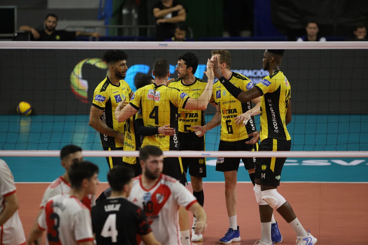 Praia Clube x River Plate no Sul-Americano de Clubes de vôlei
