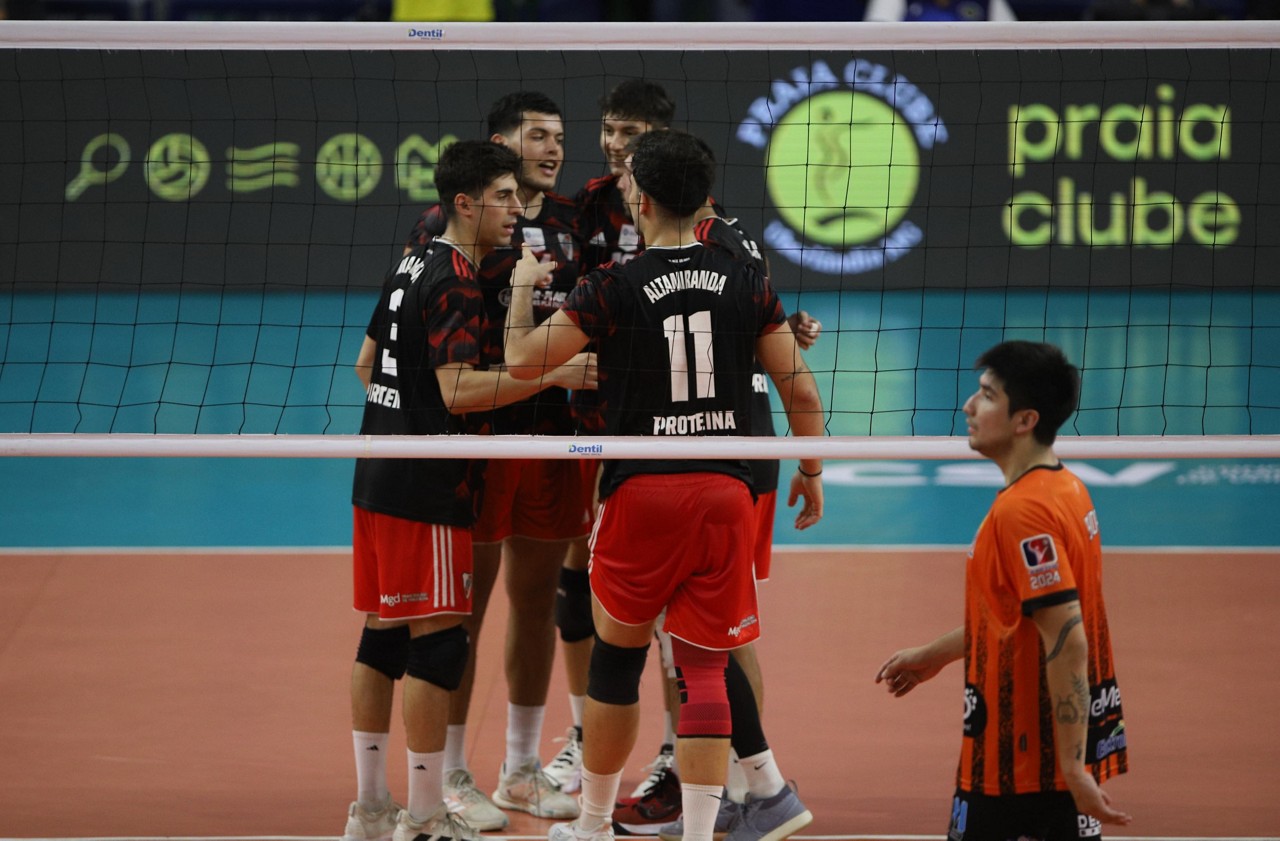 River x Murano no Sul-Americano de Clubes de Vôlei 