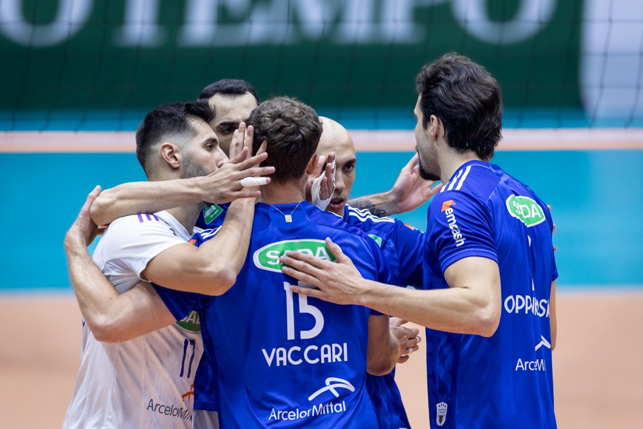 Sada Cruzeiro e Azulim/Unifucamp/Monte Carmelo se enfrentaram no Riachão, em Contagem