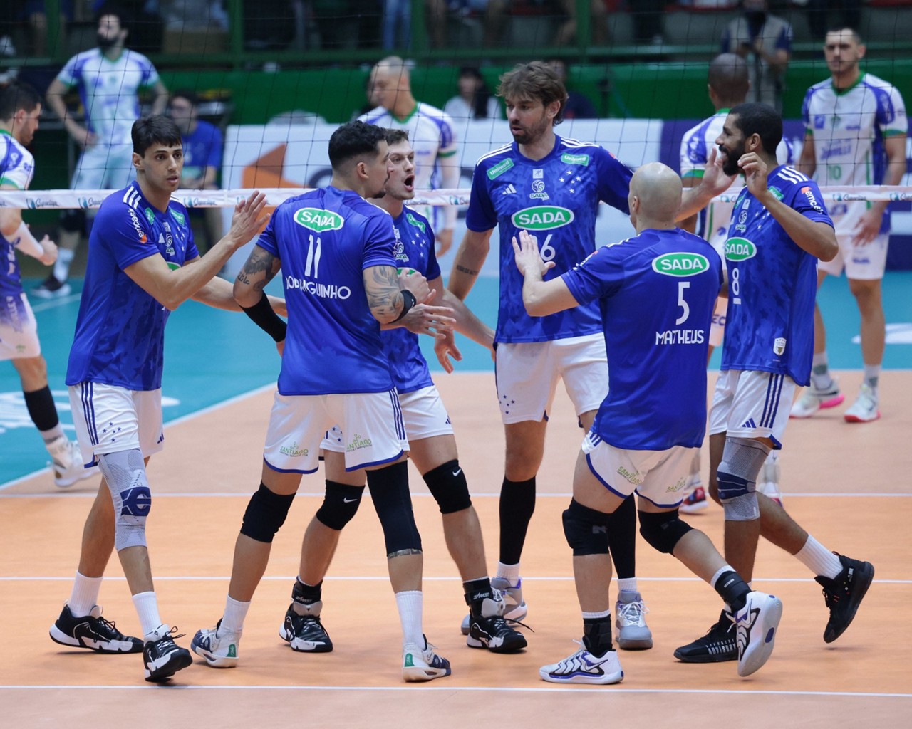 Sada Cruzeiro venceu o Joinville e se manteve na liderança da Superliga