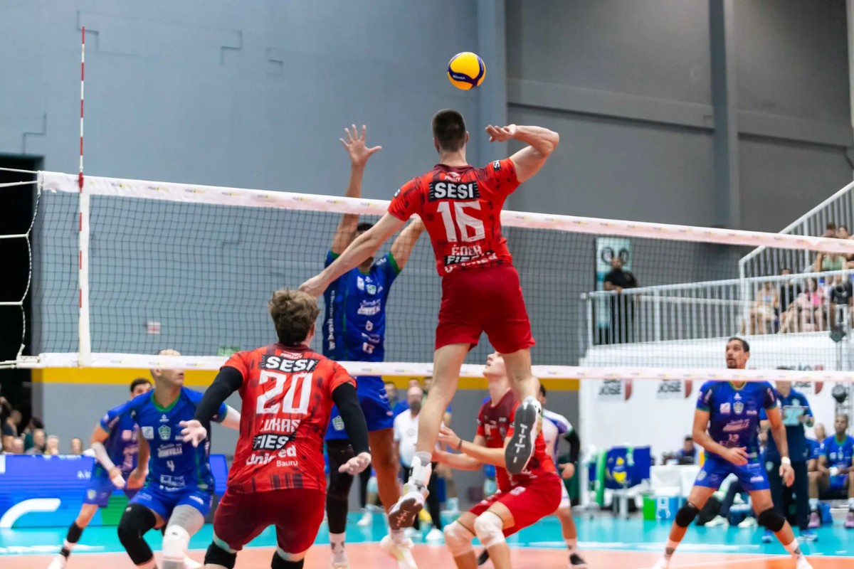 Sesi Bauru e Joinville se enfrentaram pela semifinal da Copa Brasil de Voleibol