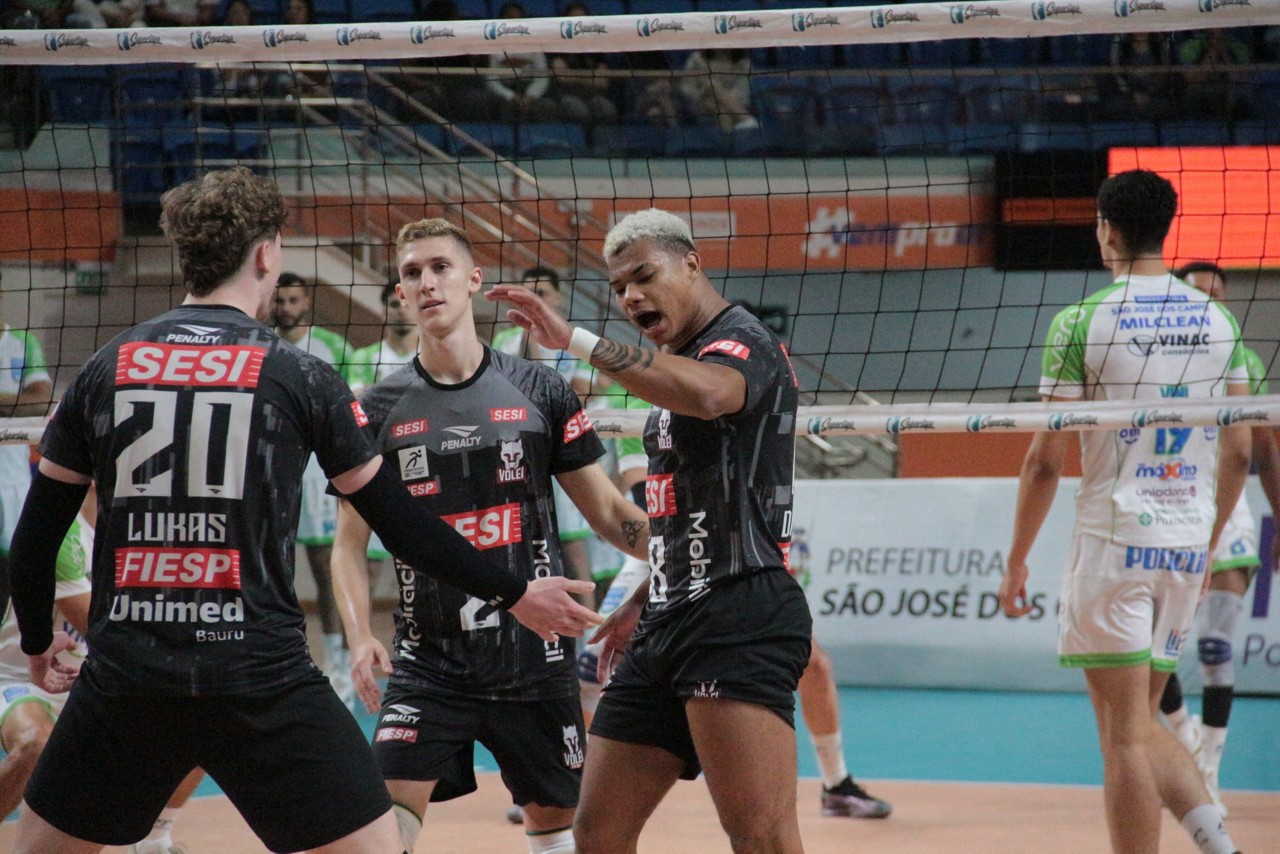 O Sesi Bauru - que ocupa a 5º posição na tabela de classificação - enfrenta o Saneago Goiás