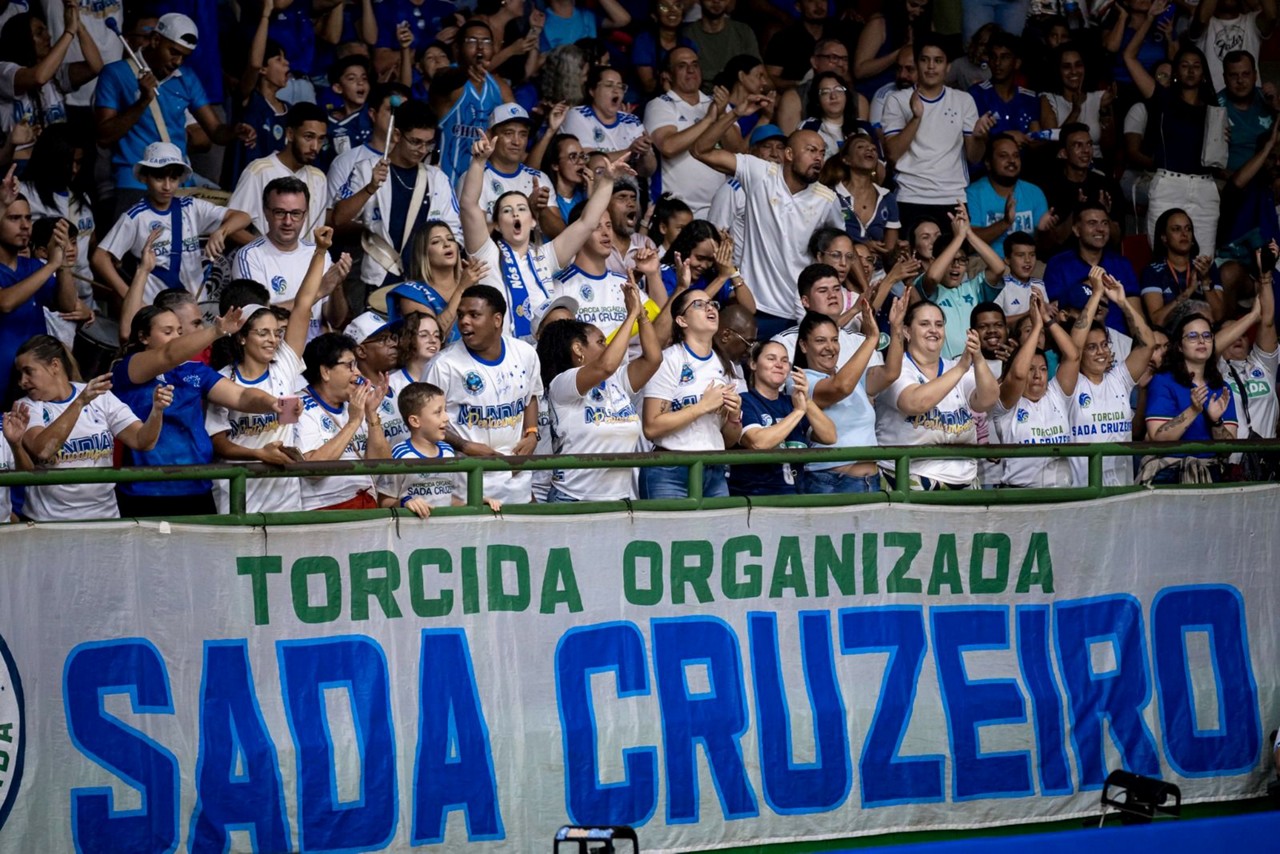 Torcida cruzeirense promete lotar o Ginásio do Riacho, em Contagem