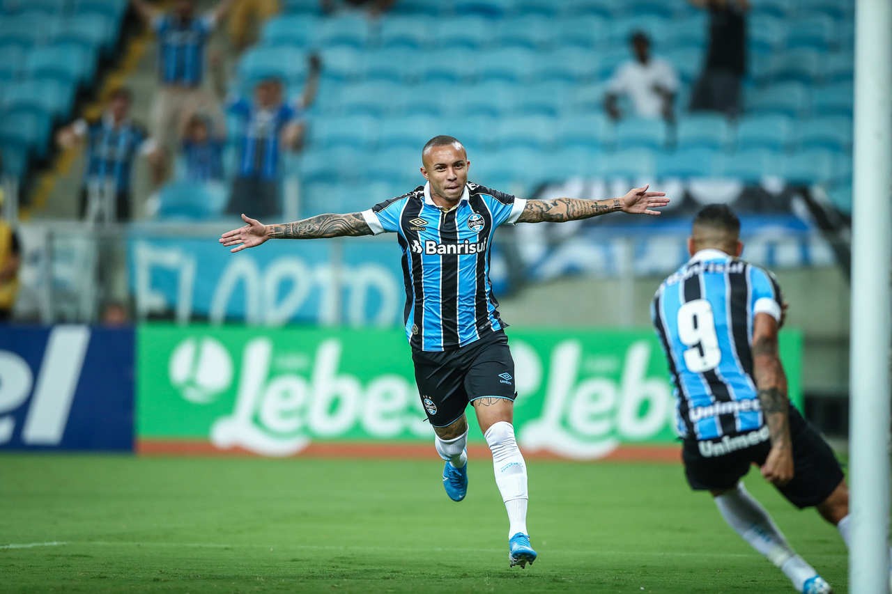Mesmo com desfalques, Grêmio vira com gols de Pepê, Everton e Luciano em São Januário. (Foto: Grêmio)