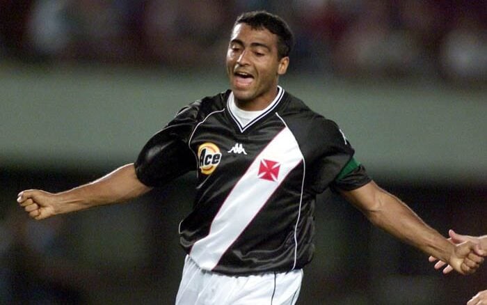 Romário marcou três gols na vitória do Vasco sobre o Corinthians no Brasileirão de 1987. (Foto: Vasco)