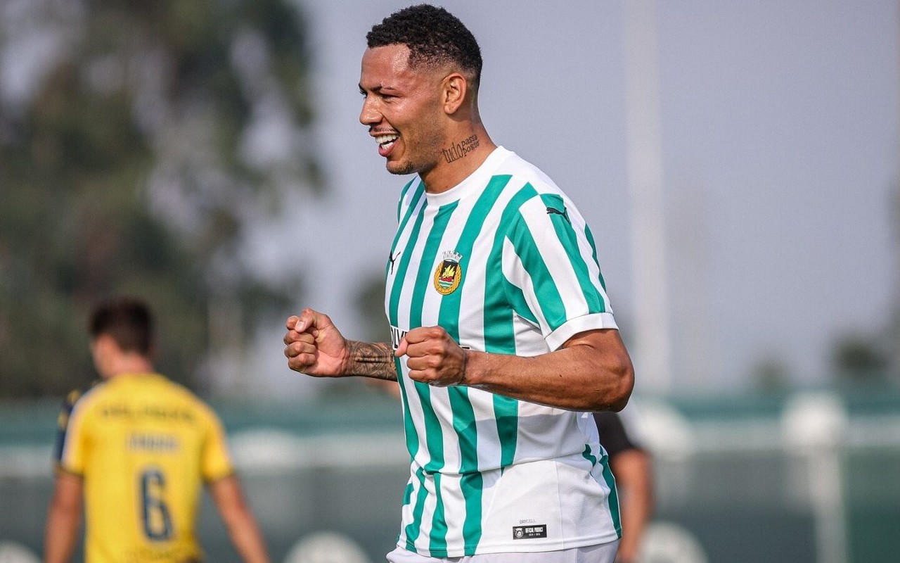 Clayton Silva é um dos destaques do Rio Ave (Foto: Reprodução/Instagram @clayton09)