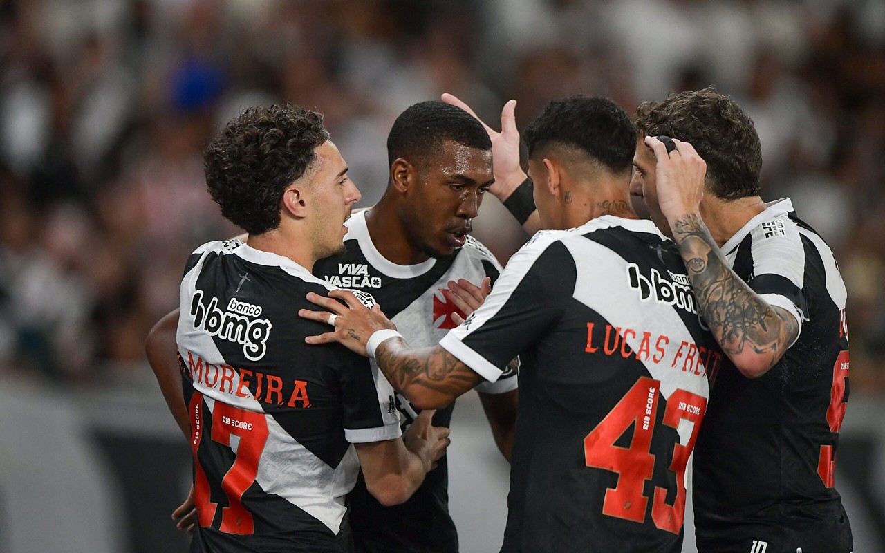 Vasco está no grupo G da Copa Sul-Americana (Foto: Thiago Ribeiro/AGIF)