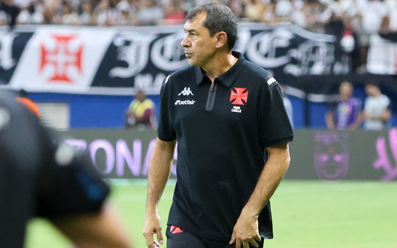Carille vai comandar o Vacso pela primeira vez em São Januário (Foto: Antonio Pereira/AGIF)