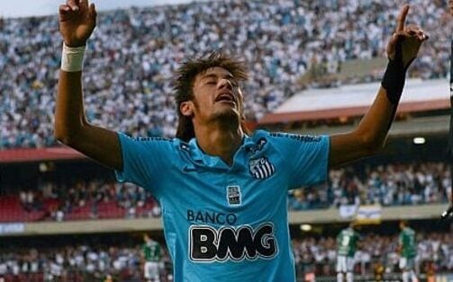 Neymar comemora no Morumbi em 2012: campeão paulista no estádio (Foto: Divulgação)