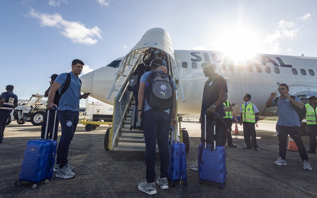 Voo fretado do Bahia para São Paulo, antes de enfrentar o Palmeiras (Foto: Letícia Martins / EC Bahia)