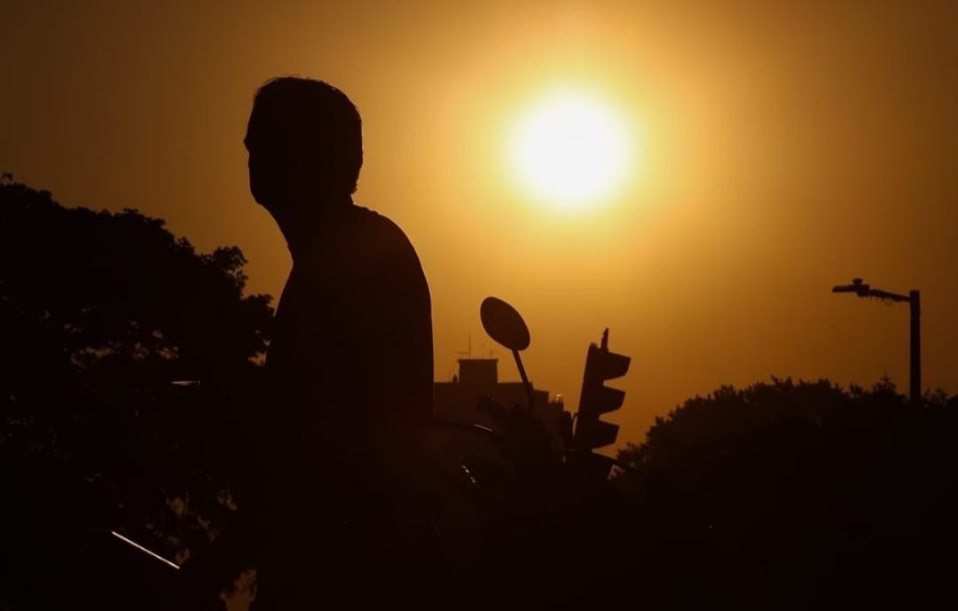 Veja lista de cidades em alerta de “grande perigo” à onda de calor em MG: tempo seco desértico