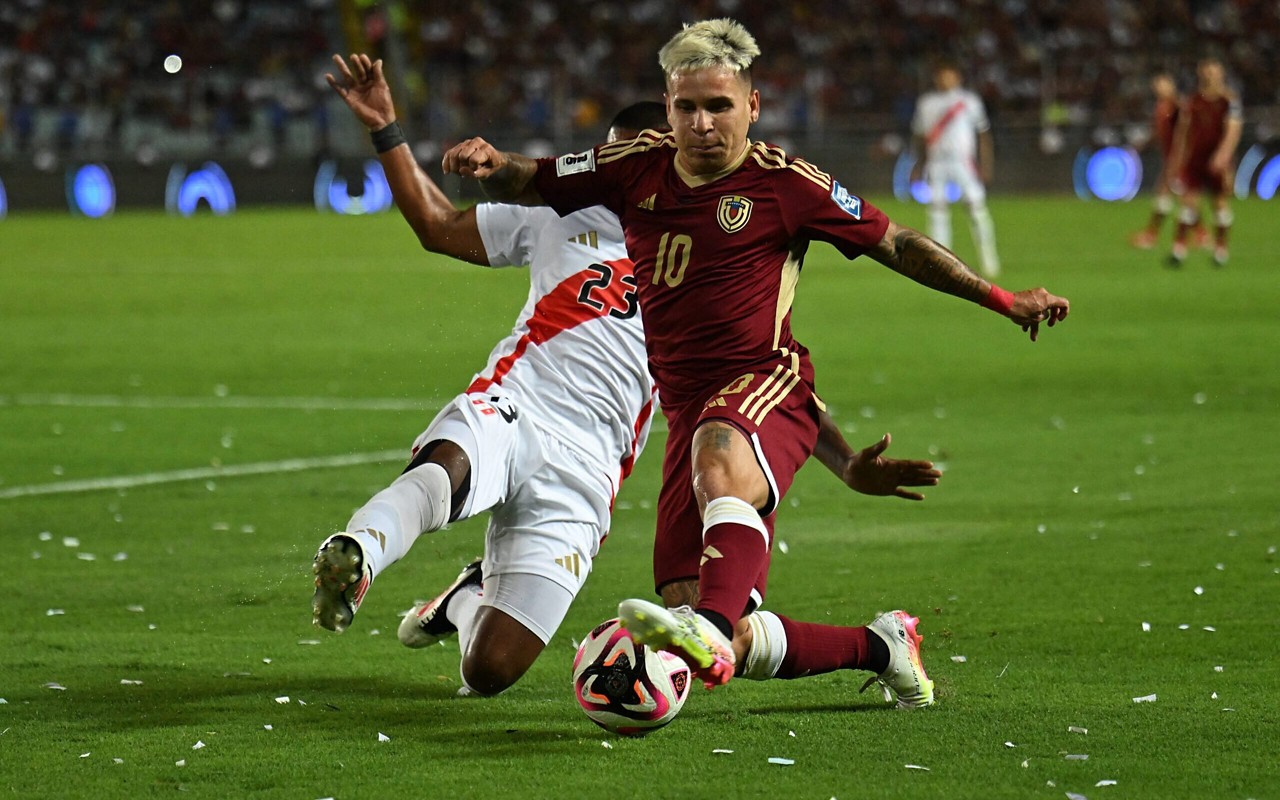 Soteldo é convocado pela Seleção da Venzuela para Data FIFA das Eliminatórias da Copa do Mundo. (Foto: Juan Barreto / AFP)
