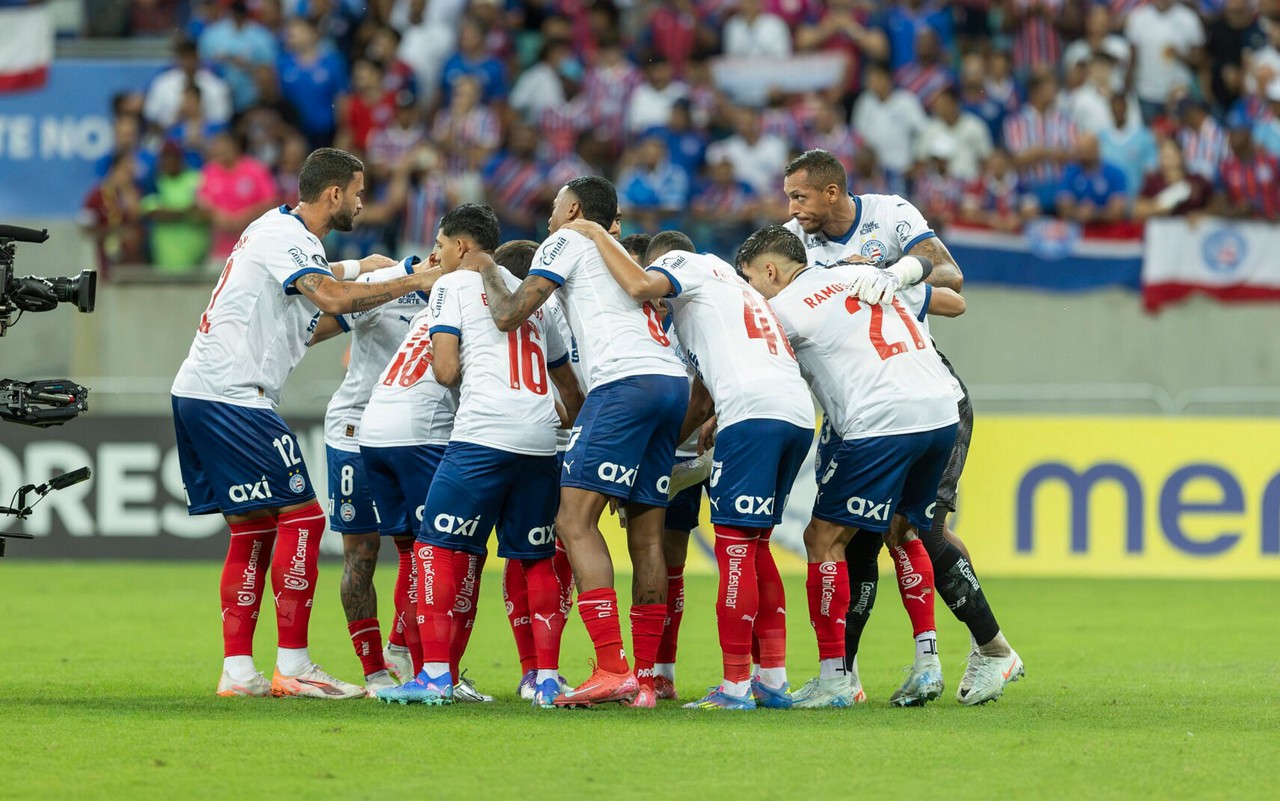 Elenco do Bahia antes de partida contra o Nacional, em casa (Foto: Letícia Martins / EC Bahia)
