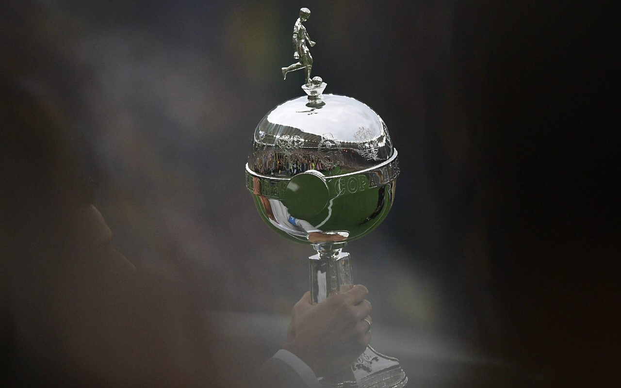 Taça da Libertadores (Foto: Carl de Souza/AFP)