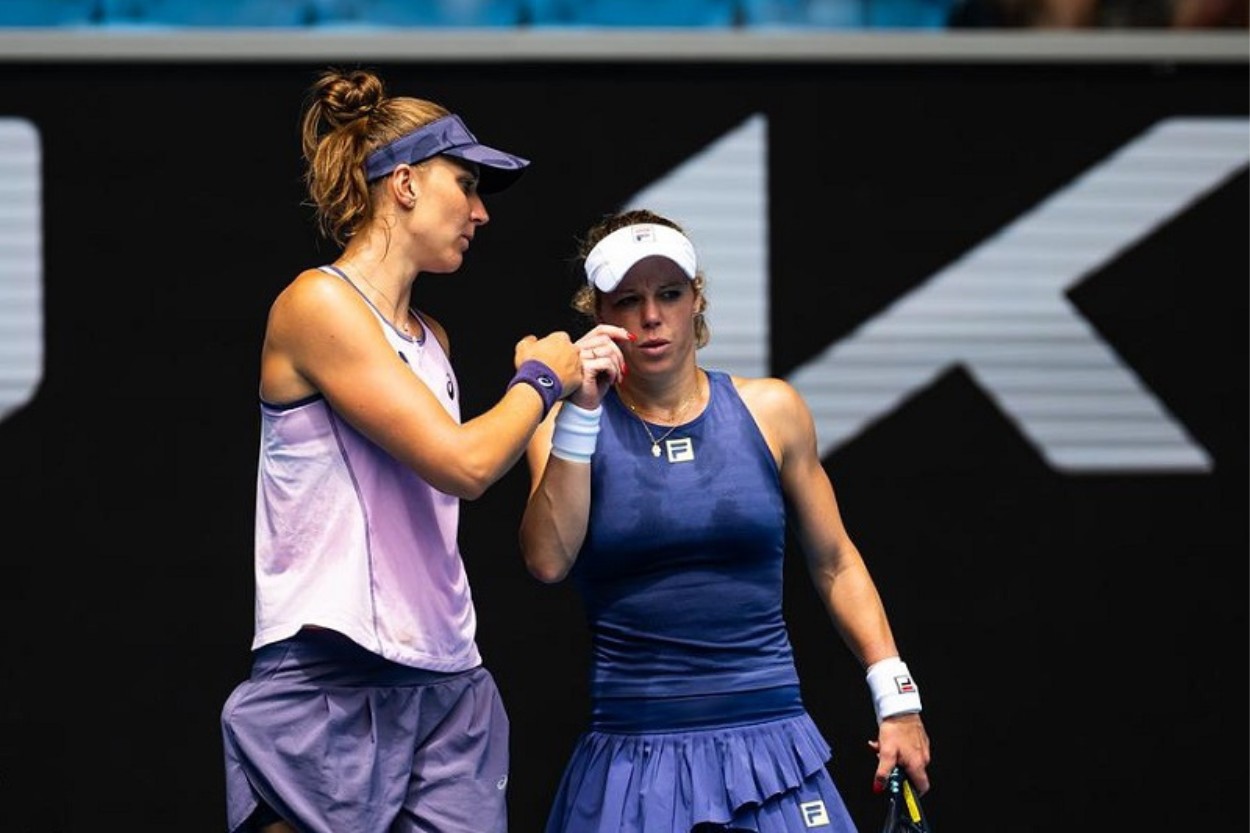 Bia Haddad e Laura Siegemund em ação