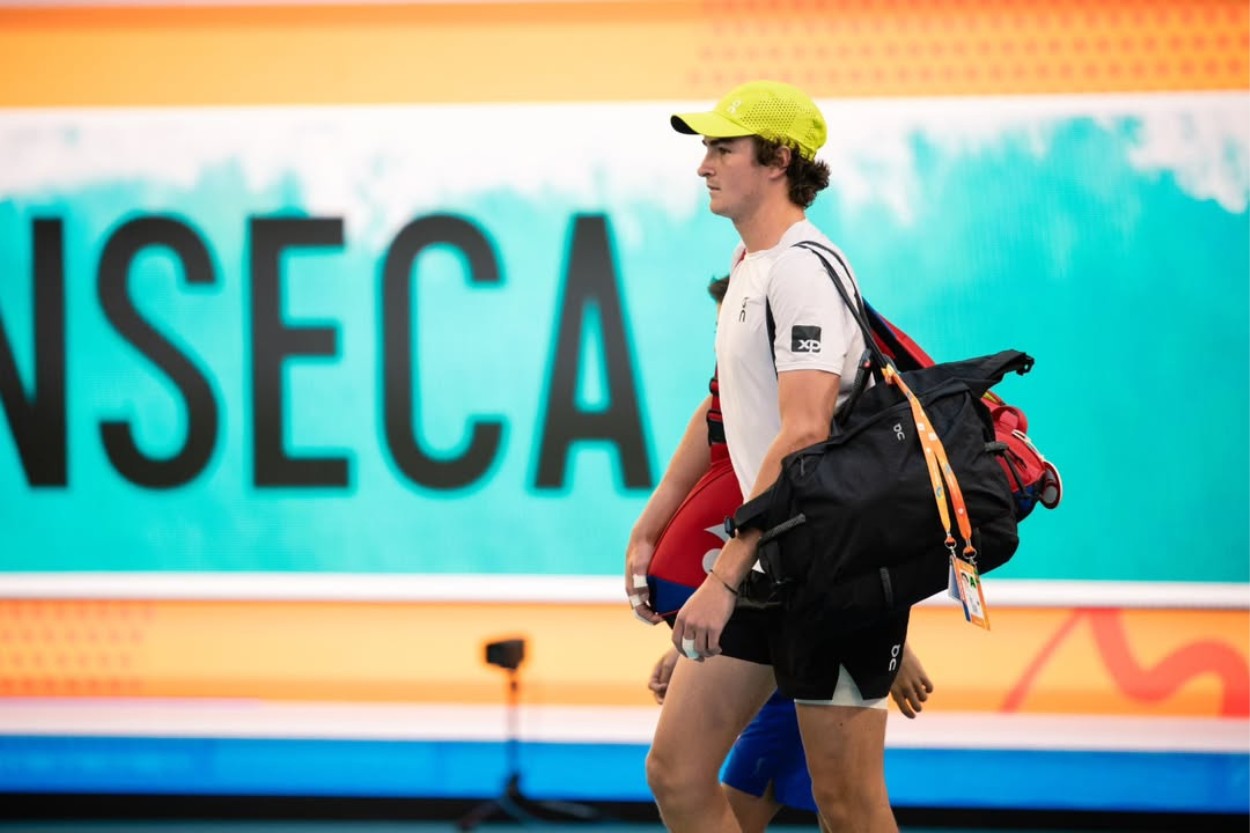 João Fonseca em ação no Miami Open