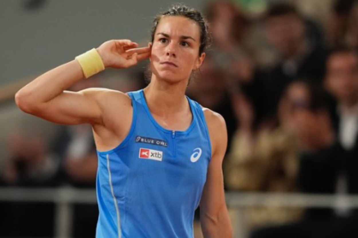 A 'zebra' Lois Boisson em ação em Roland Garros