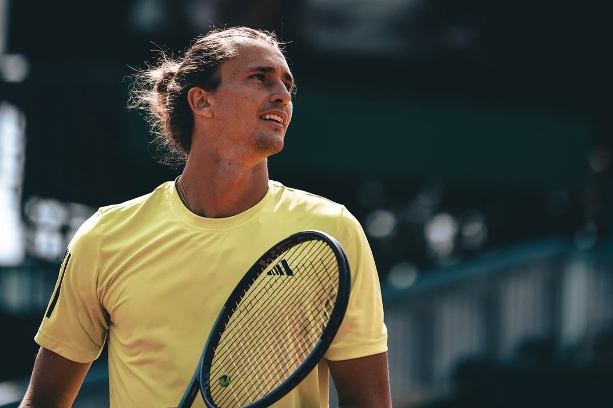Alexander Zverev se perepara para estrear nesta terça-feira (8) no Masters 1000 de Monte cARLO