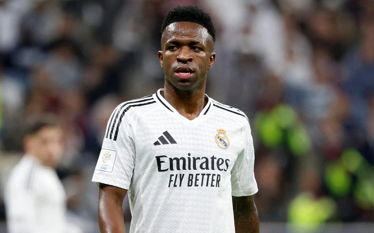 Vinícius Júnior vai ficar no banco no confronto contra o Villarreal (Foto: AFP)