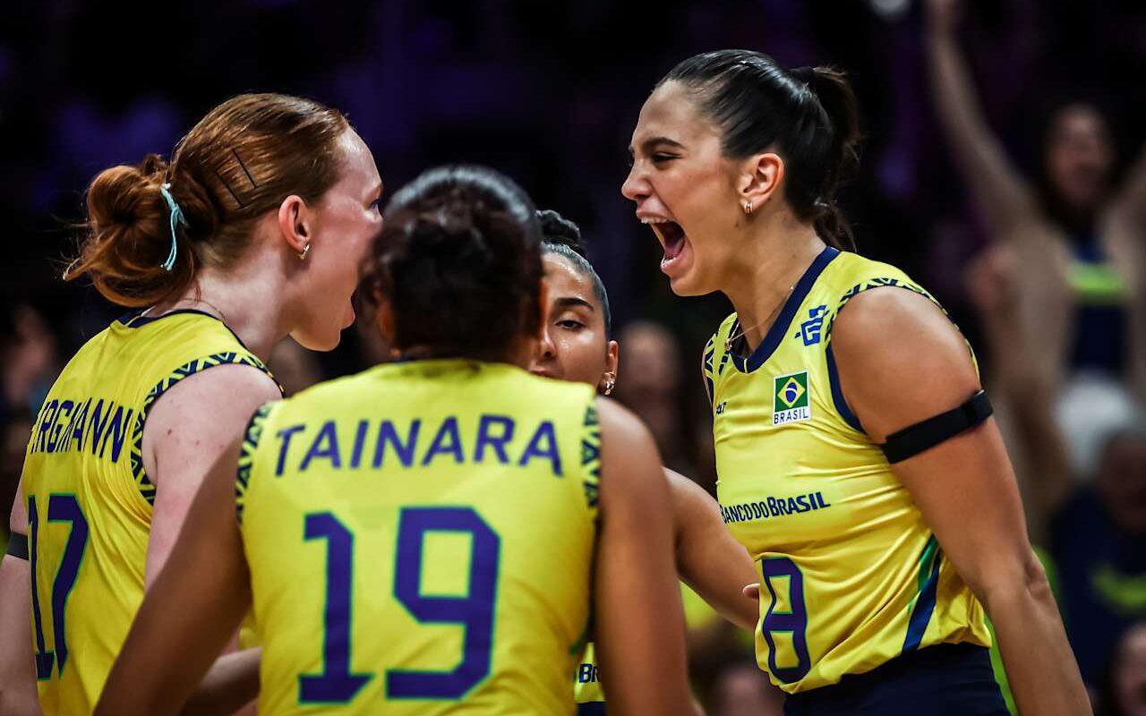 Brasil em jogo contra a Alemanha no Maracanãzinho (Foto: Divulgação / VNL)
