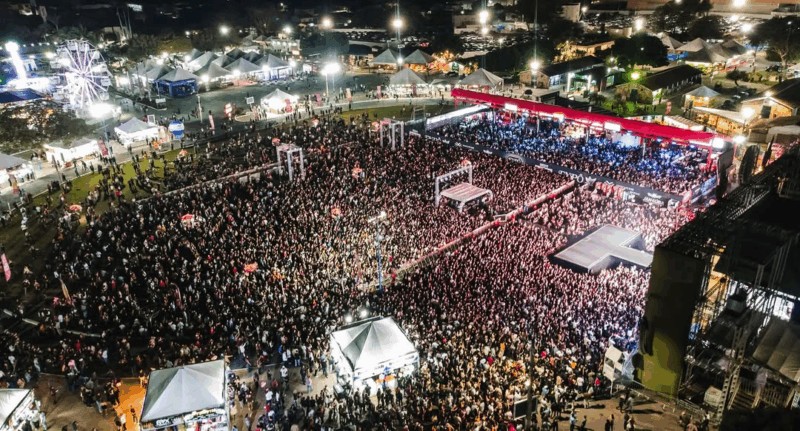 Webterra na Expô Janaúba 2025: valorização do campo, shows inesquecíveis e público em peso!