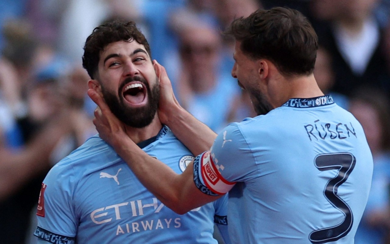Gvardiol comemora o gol marcado contra o Nottingham Forest na Copa da Inglaterra (Foto: Adrian Dennis/AFP)